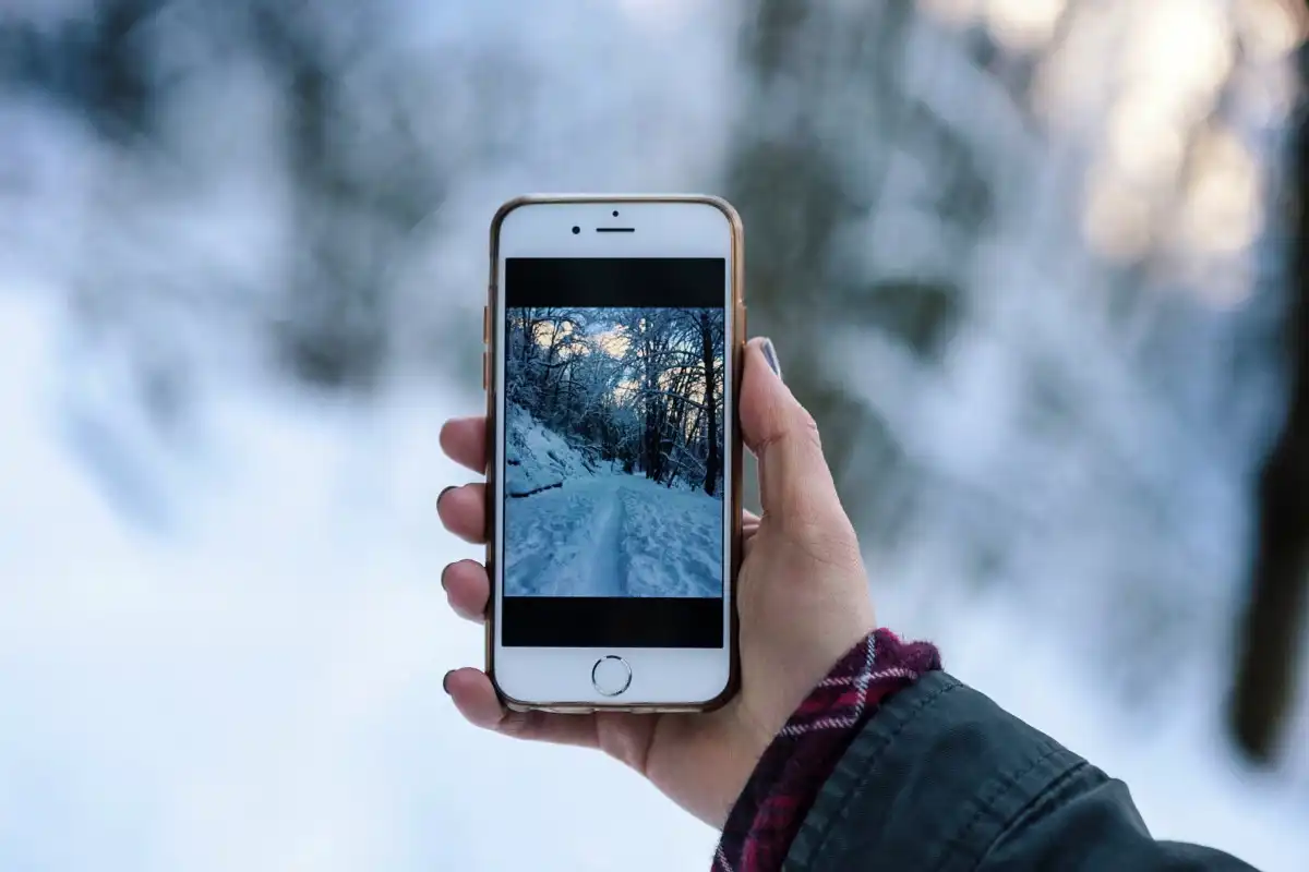 4-year attack used top-notch exploit to breach iPhones. ImageAlt